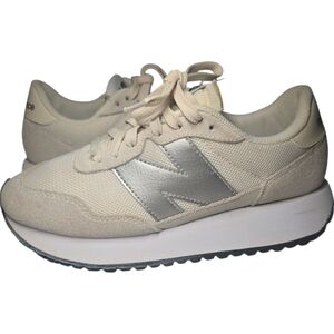 New Balance Women's 237 Suede Upper Casual Retro Lace-Up Sneakers (Tan/Silver)
